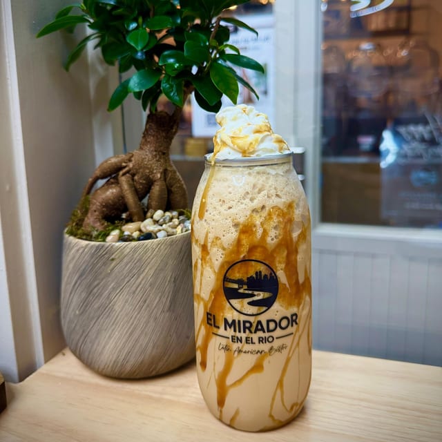 Caramel Frappe.